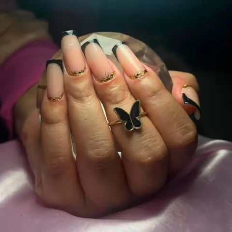 Alongamento de unhas